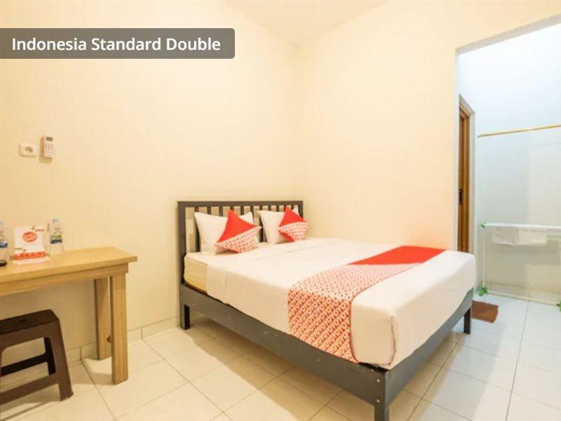 Hotel Syariah Tremigo Guesthouse Cirebon Bagian luar foto