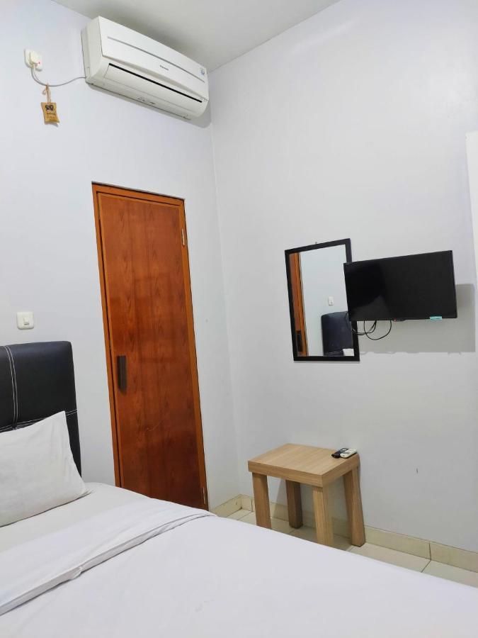 Hotel Syariah Tremigo Guesthouse Cirebon Bagian luar foto