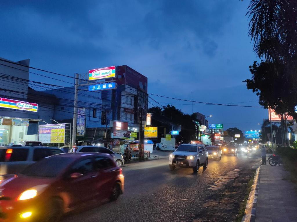 Hotel Syariah Tremigo Guesthouse Cirebon Bagian luar foto