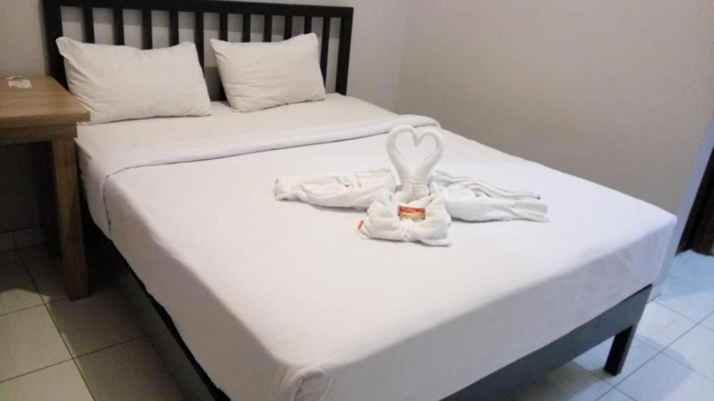 Hotel Syariah Tremigo Guesthouse Cirebon Bagian luar foto